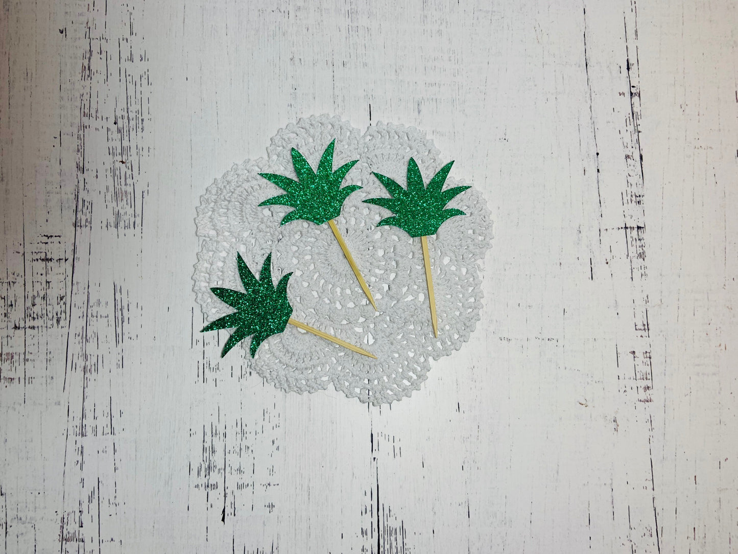 Pineapple Top Cupcake Toppers - Green Glitter - Tropical Party Decorations - Pineapple Cupcake Toppers - Fiesta Party Decor. Donut Topper