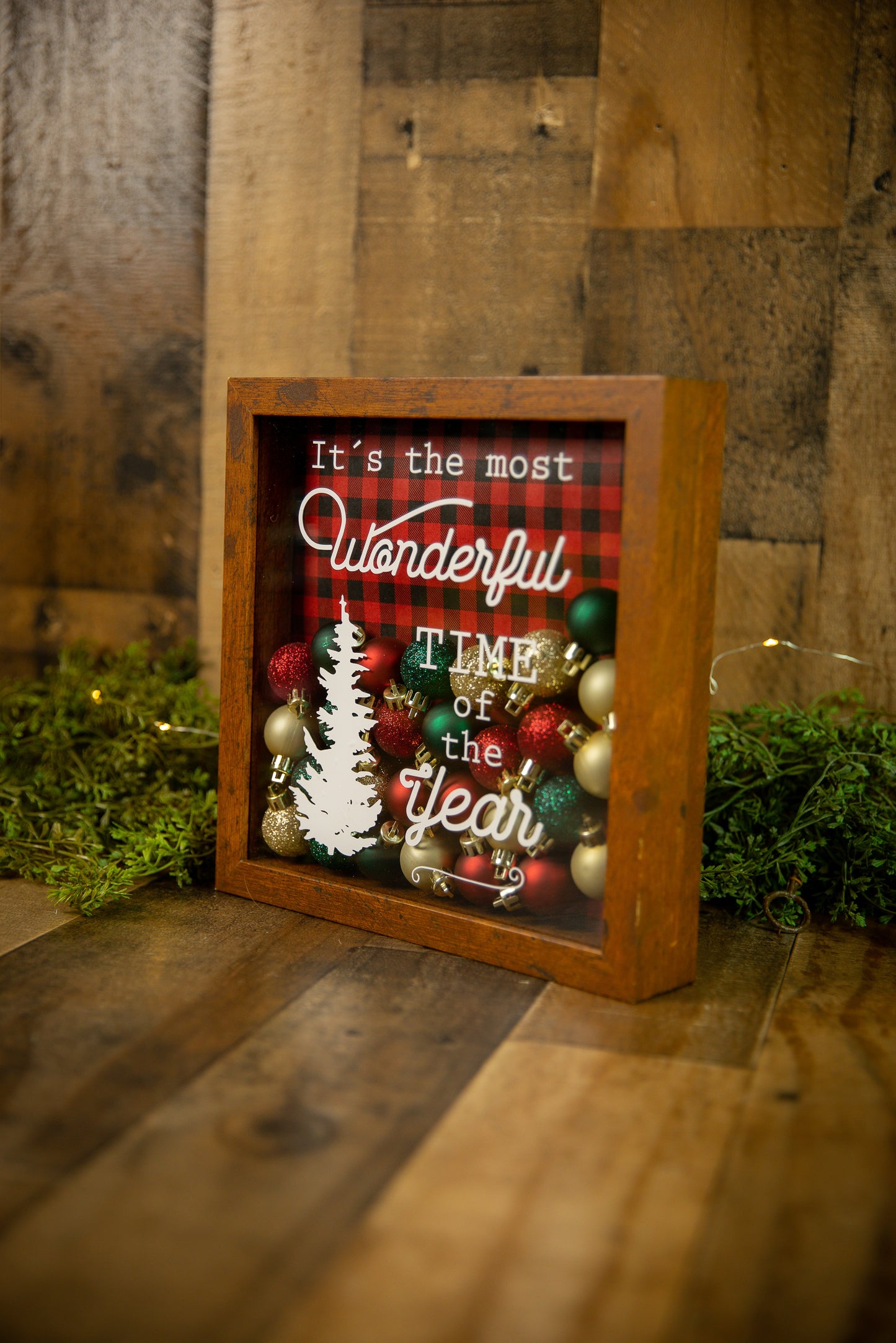 Christmas Shadowbox - it’s the most wonderful time of the year